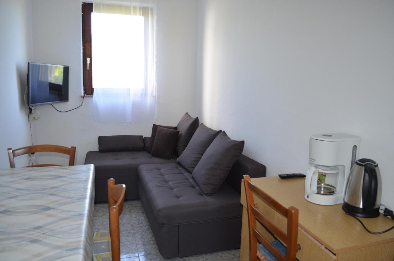 Apartments Aneva Baška Zewnętrze zdjęcie